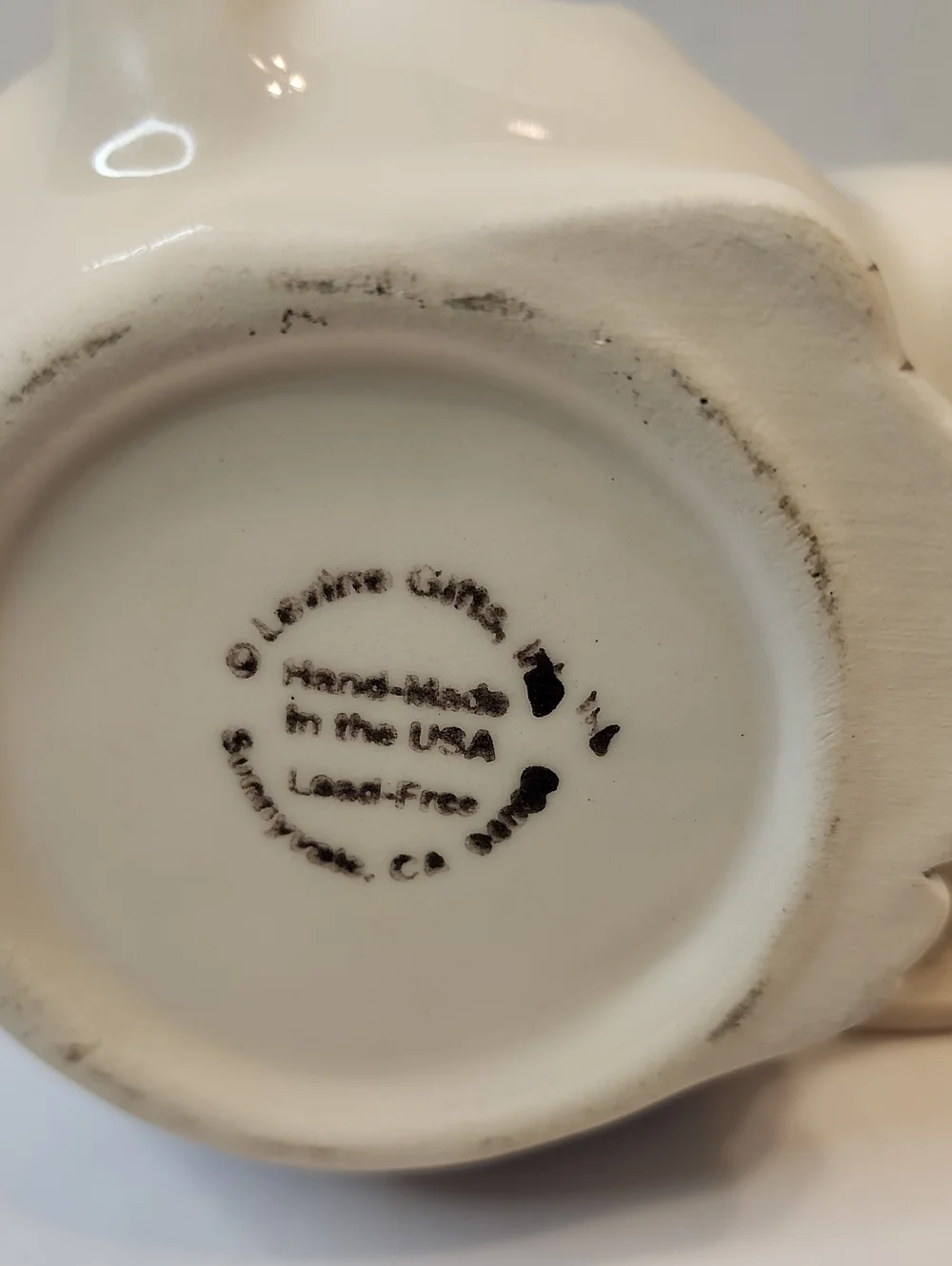 Cute Ceramic Cat Face Mug With Built In Tea Bag Holder in Cream